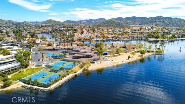 Image 66 of 75 For 22637 Cascade