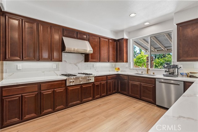 Image 12 of 40 For 13707 Woodside Street