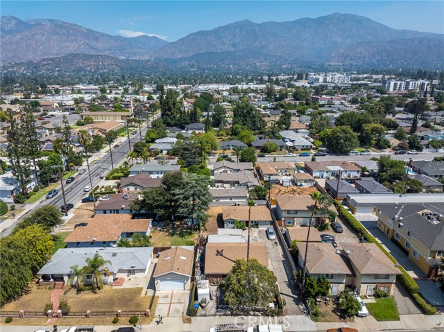 237 W Central Avenue, Monrovia CA: https://media.crmls.org/medias/d0e6820a-eeec-4c2c-9e5d-6f6e3e227ebd.jpg