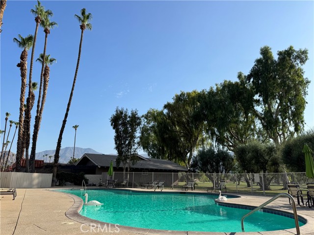 49171 Washington Street, La Quinta CA: https://media.crmls.org/medias/d0e6b8a7-2b4e-4f3d-b5f5-a199b6add81c.jpg