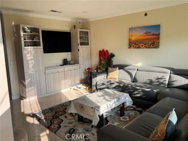 Detail Gallery Image 8 of 20 For 2283 Shady Hills, Diamond Bar,  CA 91765 - 3 Beds | 1/1 Baths