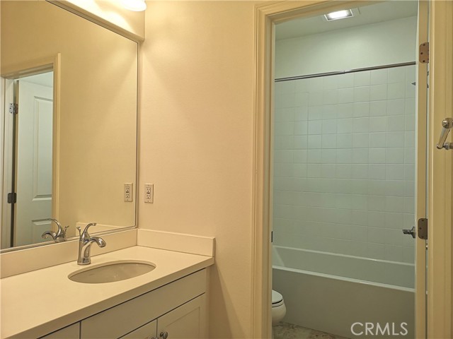 27 Larkfield, Irvine CA: https://media.crmls.org/medias/d0e808ad-7590-4489-bb7d-deb9b08adbca.jpg