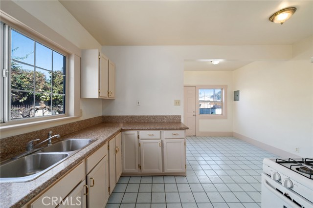 Detail Gallery Image 12 of 31 For 9239 Mines Ave, Pico Rivera,  CA 90660 - 3 Beds | 1 Baths