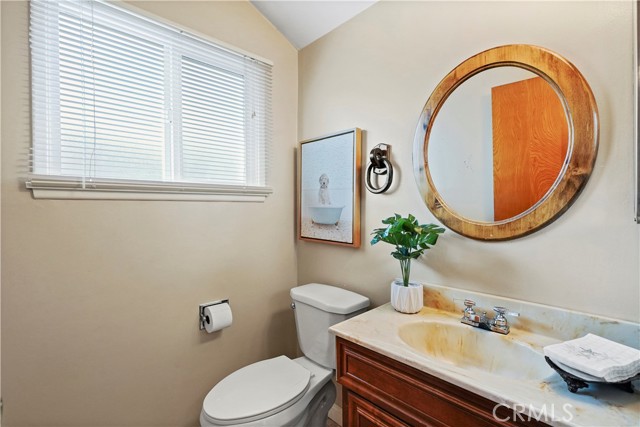 7546 Bluebell Avenue, North Hollywood CA: https://media.crmls.org/medias/d0e96342-2a41-4385-a7a5-26982162ed67.jpg