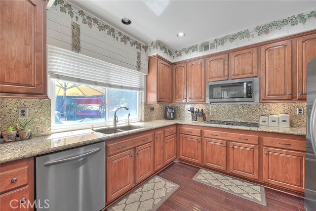 17402 Sara Lane, Chino Hills CA: https://media.crmls.org/medias/d0e97c33-b7eb-4d2c-9ad0-8580ccec79b7.jpg