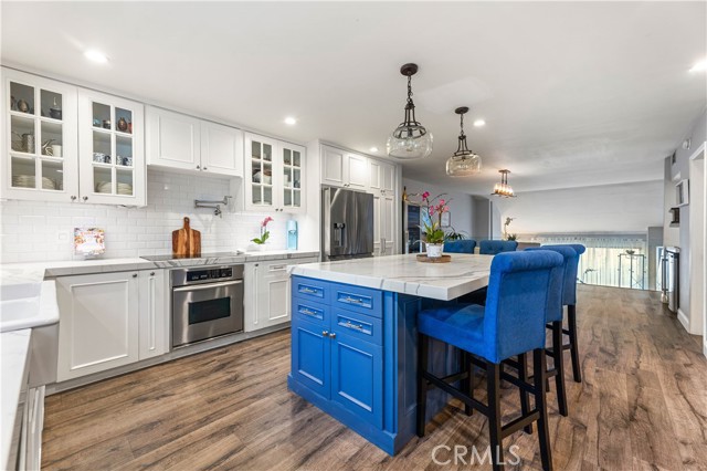 Detail Gallery Image 11 of 52 For 18146 Oxnard #48,  Tarzana,  CA 91356 - 3 Beds | 2/1 Baths