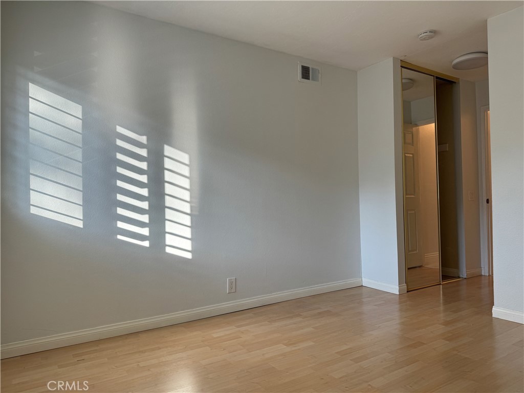 MLS #WS25280738 image #14