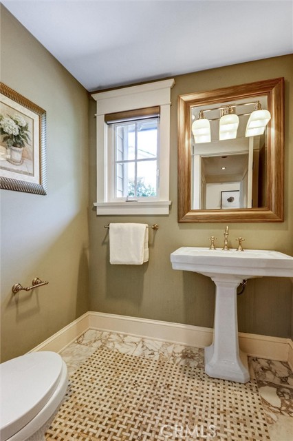 Detail Gallery Image 9 of 41 For 1020 Monte Verde Dr, Arcadia,  CA 91007 - 4 Beds | 4 Baths