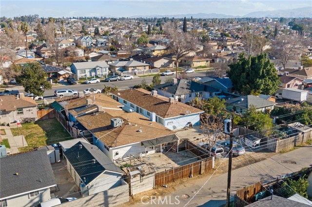 1307 1311 Oregon Street, Bakersfield CA: https://media.crmls.org/medias/d0eb11aa-9a98-4dc2-9397-d401b9ee625e.jpg