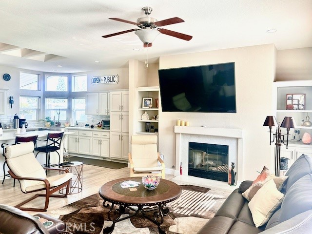 8901 Eton Avenue, Canoga Park CA: https://media.crmls.org/medias/d0eb7eb9-d95f-4f31-bab7-d54bf5f568b3.jpg