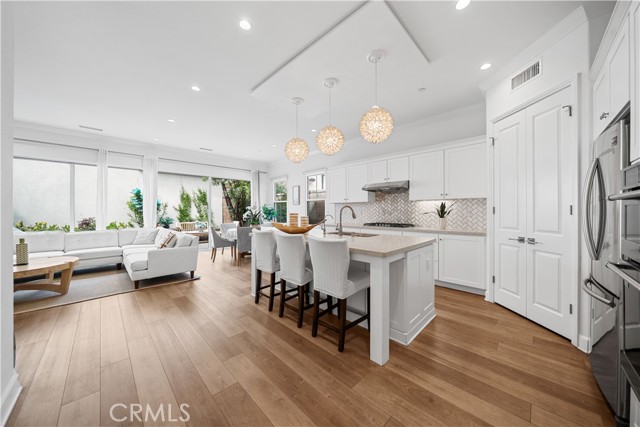 Detail Gallery Image 6 of 37 For 67 Runner, Irvine,  CA 92620 - 3 Beds | 3/1 Baths