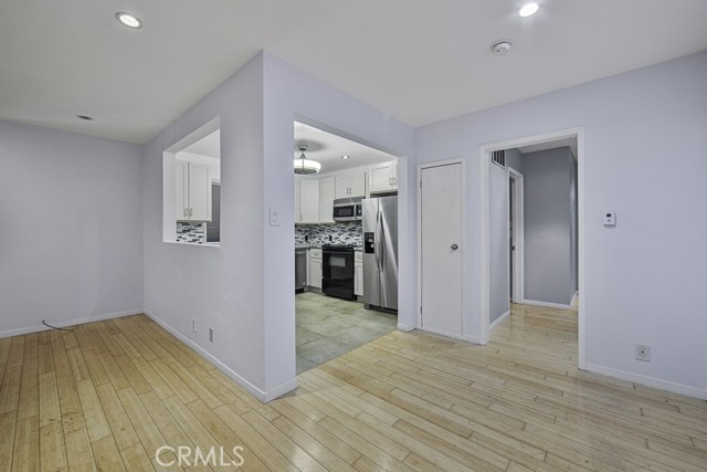 Detail Gallery Image 9 of 34 For 21 Alamitos #1,  Long Beach,  CA 90802 - 2 Beds | 2 Baths