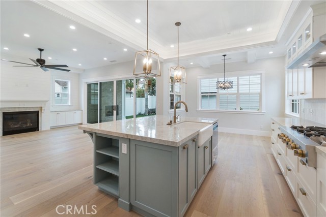 617 36th Street, Manhattan Beach, California 90266, 6 Bedrooms Bedrooms, ,6 BathroomsBathrooms,Residential,Sold,36th,SB22005152