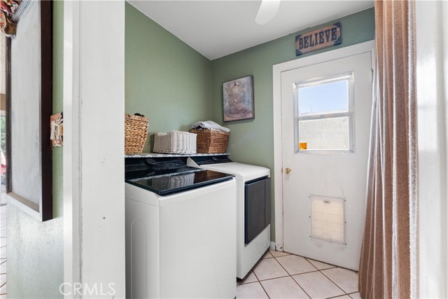 1646 E 15th Street, Santa Ana CA: https://media.crmls.org/medias/d0ec937d-8533-47d6-9478-8933bd9f4ab3.jpg