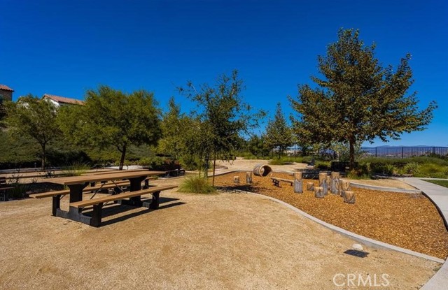 Detail Gallery Image 53 of 66 For 18619 Cedar Crest Dr, Canyon Country,  CA 91387 - 3 Beds | 2/1 Baths