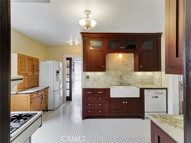 Detail Gallery Image 20 of 40 For 1423 Post Ave, Torrance,  CA 90501 - 5 Beds | 3/1 Baths