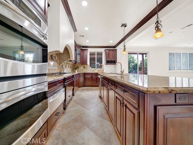 Detail Gallery Image 14 of 62 For 9306 Lily Ave, Fountain Valley,  CA 92708 - 5 Beds | 3/1 Baths