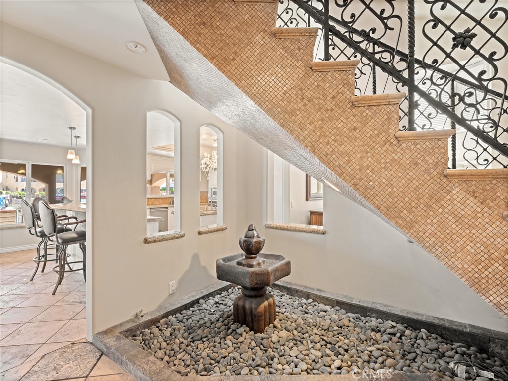 https://media.crmls.org/medias/d0ee0797-9ac7-4aa8-a24b-a0b94048dab0.jpg?preset=X-Large