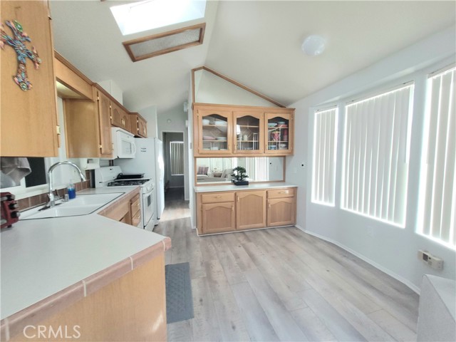 Detail Gallery Image 5 of 18 For 1295 S. Cawston #438,  Hemet,  CA 92545 - 1 Beds | 1 Baths