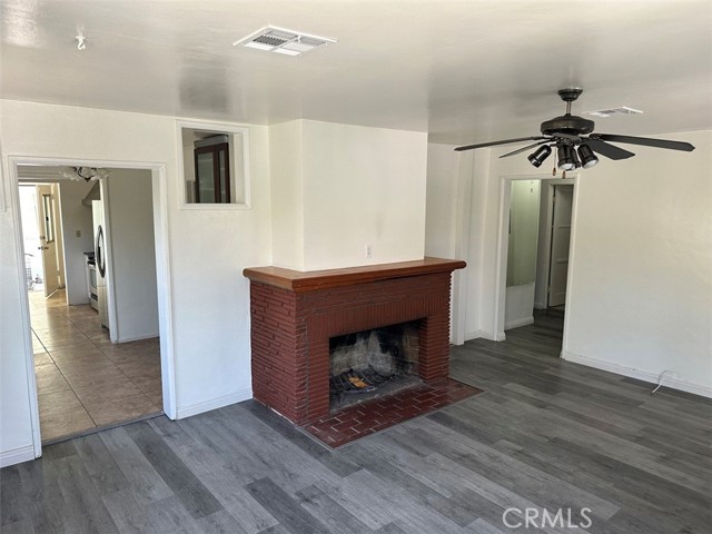 10842 Saticoy Street, Sun Valley CA: https://media.crmls.org/medias/d0ee8a72-b836-4af2-aa05-7dab505c5679.jpg