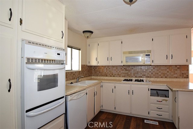 Detail Gallery Image 10 of 16 For 56254 29 Palms Hwy #30,  Yucca Valley,  CA 92284 - 2 Beds | 2 Baths
