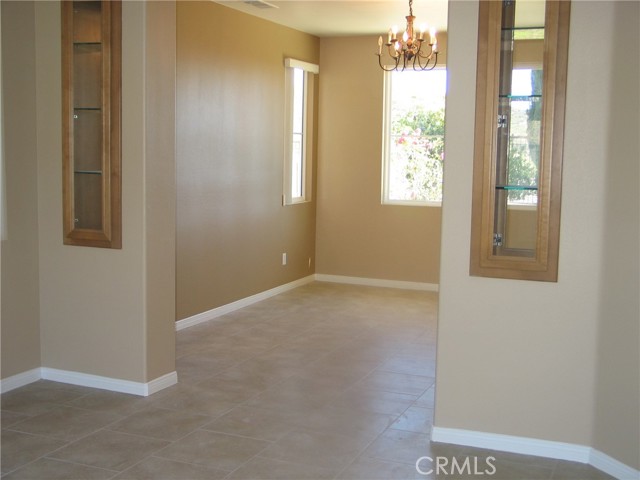 27720 Elderberry Street, Murrieta CA: https://media.crmls.org/medias/d0ef3f30-f07d-470a-8040-2630c4444977.jpg