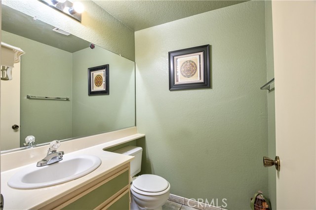 Image 13 of 39 For 12914 Coralberry St.