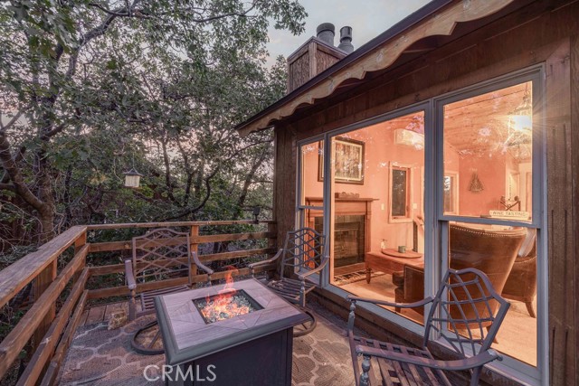 190 Yosemite Drive, Big Bear City CA: https://media.crmls.org/medias/d0f08ae1-e3ed-40c5-8286-e0965fcfa61d.jpg