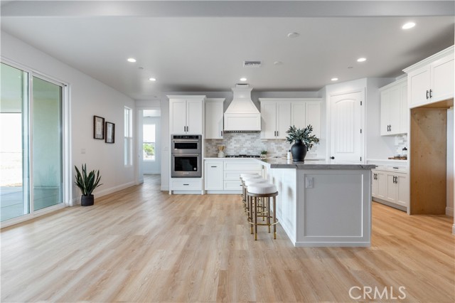 Detail Gallery Image 12 of 64 For 13165 N Bluffs Ct, San Miguel,  CA 93451 - 4 Beds | 2/1 Baths