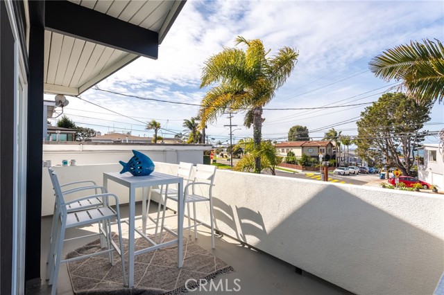 1012 Prospect Avenue, Hermosa Beach, California 90254, 2 Bedrooms Bedrooms, ,1 BathroomBathrooms,Residential,For Sale,Prospect,SB25046090