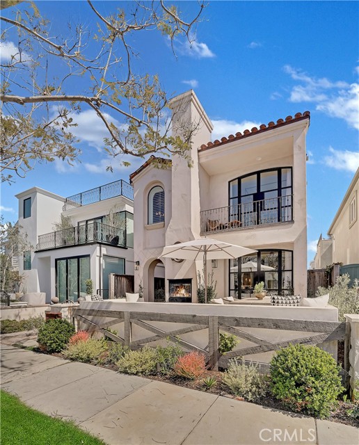 Detail Gallery Image 7 of 32 For 412 Acacia Ave, Corona Del Mar,  CA 92625 - 3 Beds | 3/1 Baths