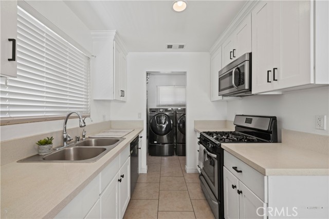 Detail Gallery Image 10 of 44 For 45423 Sancroft Ave, Lancaster,  CA 93535 - 4 Beds | 2 Baths