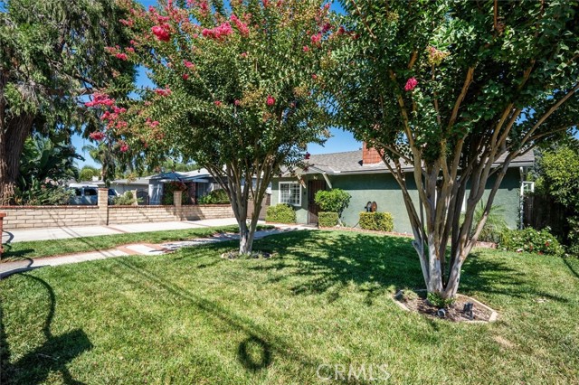 25112 De Wolfe Road, Newhall CA: https://media.crmls.org/medias/d0f25f32-d39e-44e1-97f1-69d0422e04c8.jpg