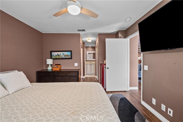 23957 Arroyo Park Drive, Valencia CA: https://media.crmls.org/medias/d0f27f05-dbfe-4d62-b9f0-db4dad57c18b.jpg