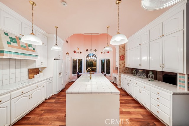 Detail Gallery Image 6 of 23 For 25731 Dillon Rd, Laguna Hills,  CA 92653 - 5 Beds | 4/1 Baths