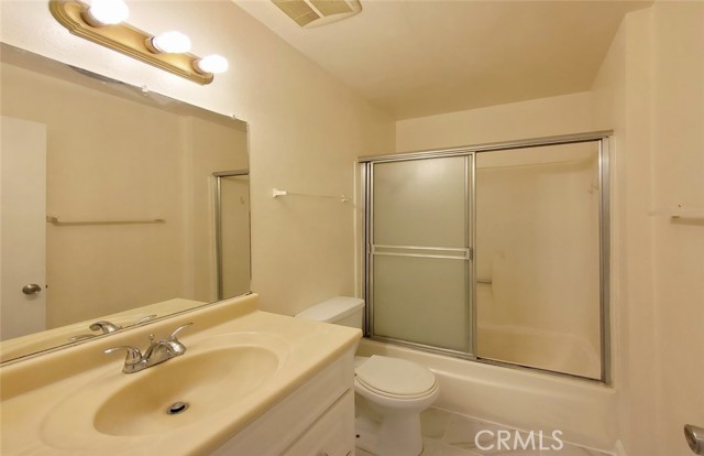 Detail Gallery Image 12 of 34 For 10532 Royal Oak, Stanton,  CA 90680 - 4 Beds | 2 Baths