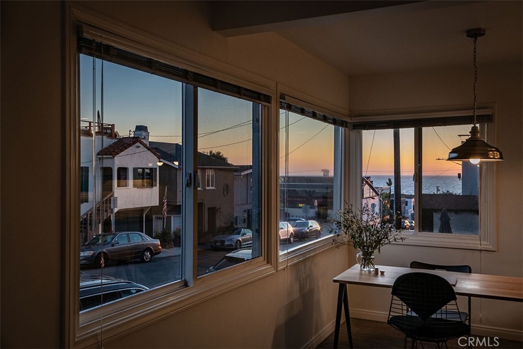 https://media.crmls.org/medias/d0f338e1-7f8f-4c87-9085-bc47f6f8f948.jpg?preset=X-Large