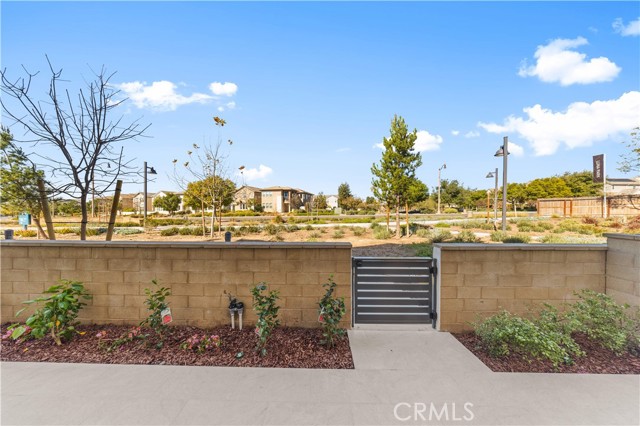 Detail Gallery Image 3 of 39 For 410 Lobata, Irvine,  CA 92618 - 4 Beds | 3/1 Baths