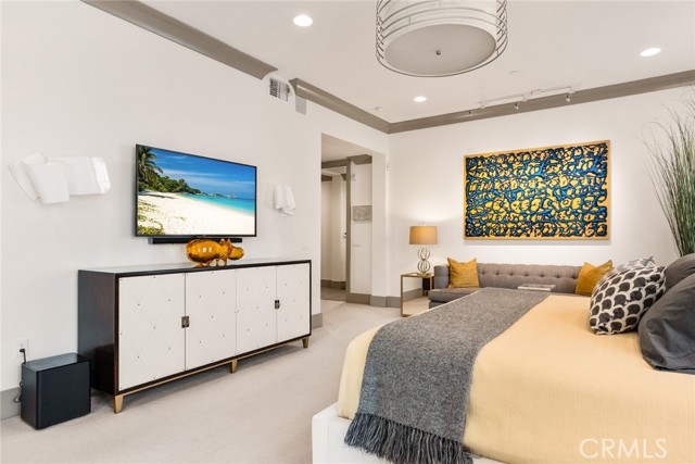 200 S Orange Grove Boulevard, Pasadena CA: https://media.crmls.org/medias/d0f470cc-39c3-4fea-91a3-d9dfe5f4f039.jpg
