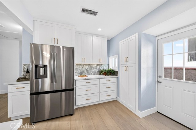 Detail Gallery Image 10 of 27 For 4761 W 141st, Hawthorne,  CA 90250 - 4 Beds | 3 Baths