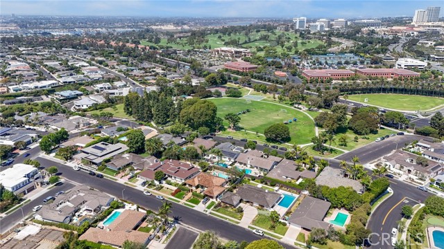 Detail Gallery Image 13 of 73 For 1831 Seadrift Dr, Corona Del Mar,  CA 92625 - 5 Beds | 4 Baths