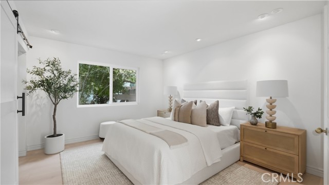 Detail Gallery Image 33 of 47 For 31 Saint Tropez, Newport Beach,  CA 92660 - 4 Beds | 3 Baths