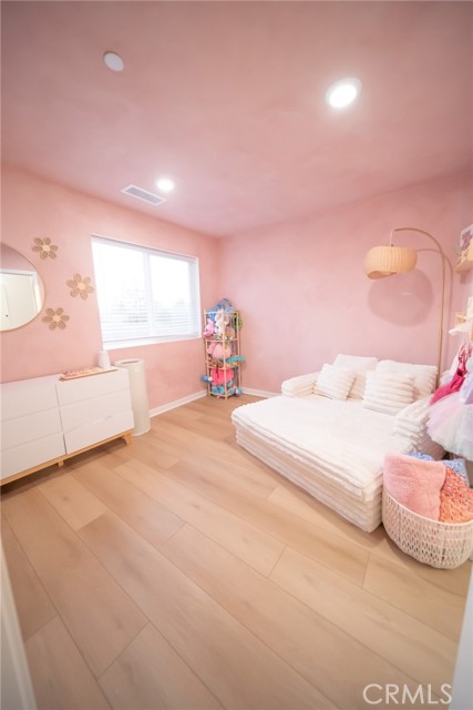 17952 Seaglass Drive, Huntington Beach CA: https://media.crmls.org/medias/d0f6febb-4e29-4dec-95fc-bcaa24581a0c.jpg