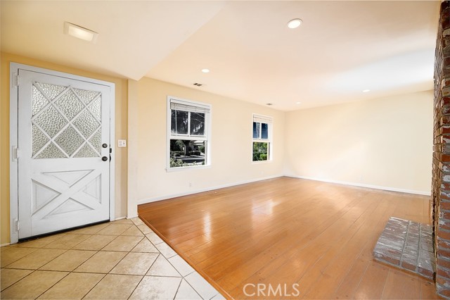 Detail Gallery Image 5 of 32 For 345 Walnut, Arcadia,  CA 91007 - 3 Beds | 3 Baths