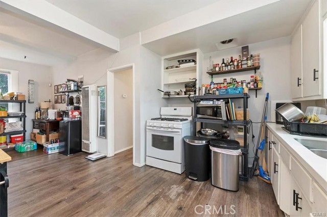 Detail Gallery Image 17 of 32 For 323 E Colton, Redlands,  CA 92374 - – Beds | – Baths