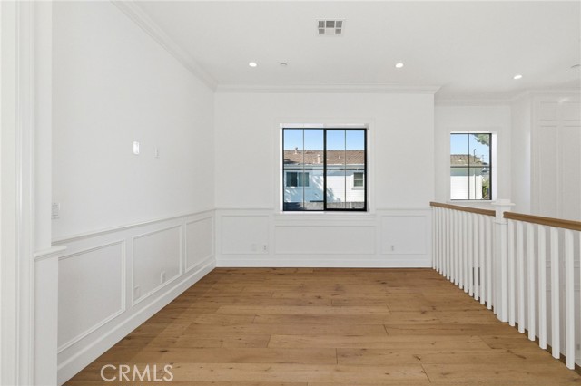 Detail Gallery Image 34 of 59 For 1405 Oak Ave, Manhattan Beach,  CA 90266 - 4 Beds | 4/1 Baths