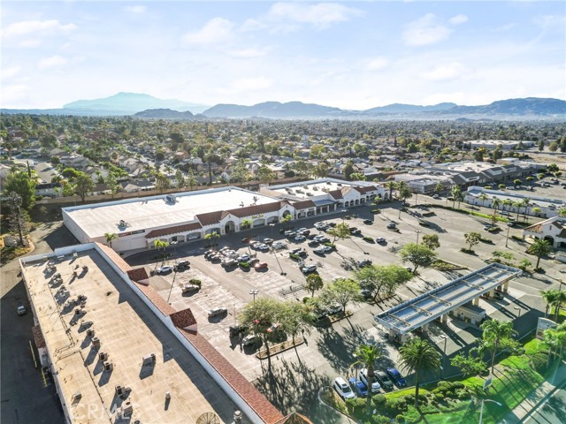 12190 Perris Blvd, Moreno Valley CA: https://media.crmls.org/medias/d0fc32b5-1737-4e1a-aa68-228523d993ee.jpg