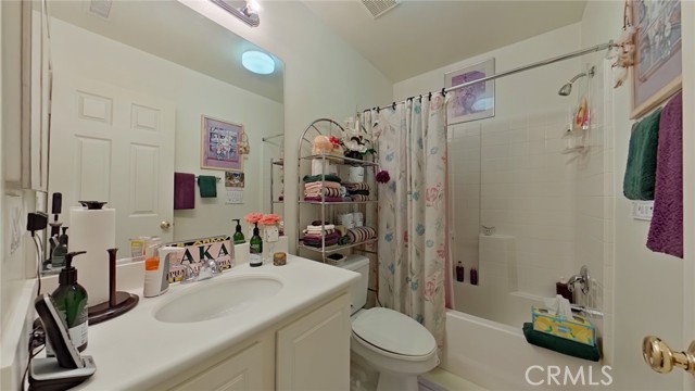 Detail Gallery Image 21 of 46 For 27903 Baneberry #10,  Valencia,  CA 91354 - 3 Beds | 3 Baths