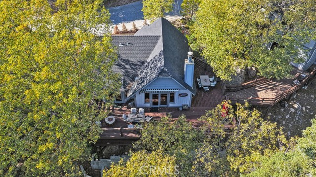 915 Trinity, Lake Arrowhead, CA 92352