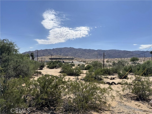 Detail Gallery Image 13 of 15 For 73093 Sun Valley Dr, Twentynine Palms,  CA 92277 - 4 Beds | 2 Baths